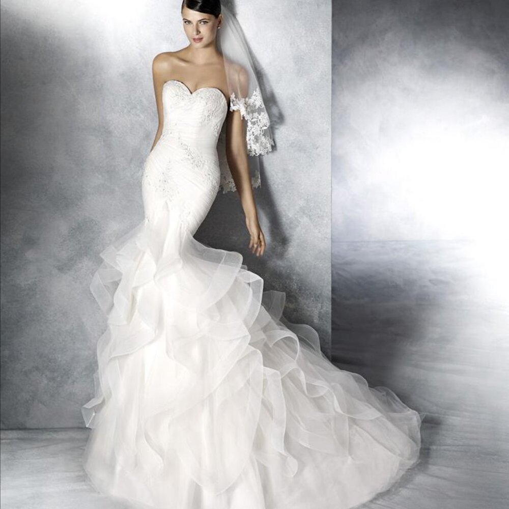 Jabel, Pronovias wedding dress